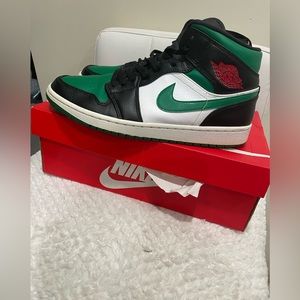 Sold on Mercari.Air jordan 1 retro high OG pine green